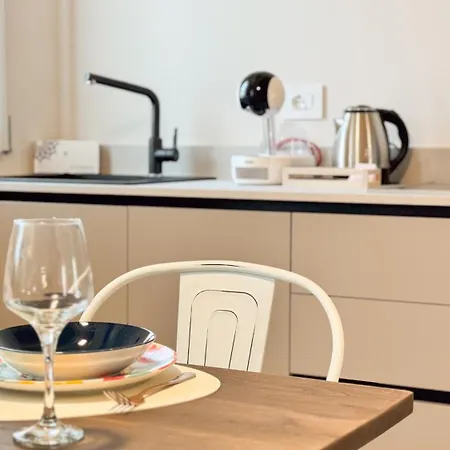Graceful - Purgatory Apartment *